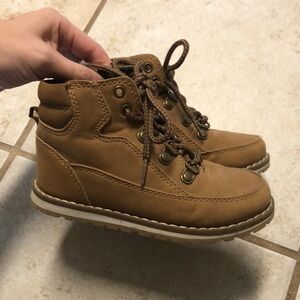 The Children’s Place boy shoes size 9